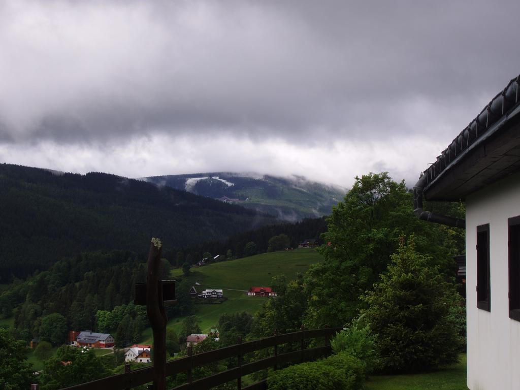 Penzion Kobr Pec pod Snezkou Exteriör bild